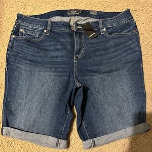 Torrid Denim Shorts - Size 18
